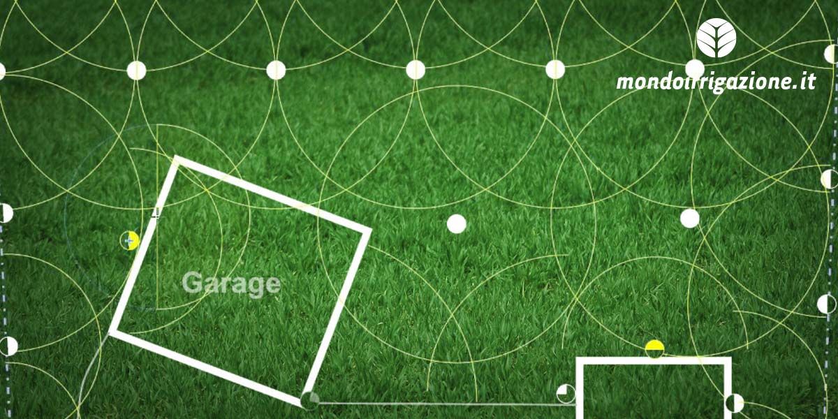 Posizionamento degli irrigatori da giardino a scomparsa in impianto irrigazione prato